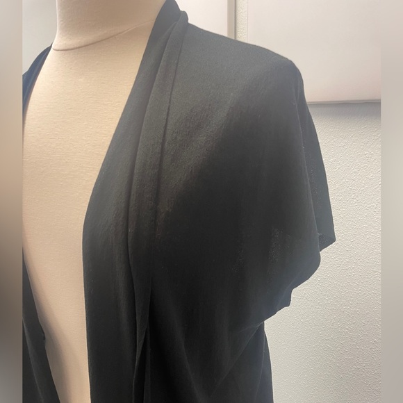 Gossamer Organic Cotton Cardigan - Picture 2 of 4